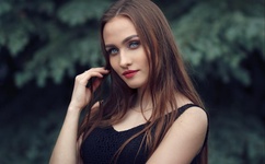 对着它坐上去就不痛了